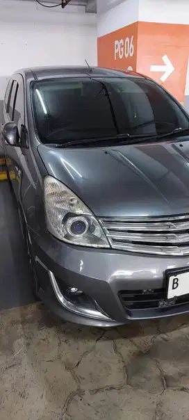 Nissan Grand livina 2012 Bensin