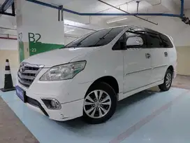 Toyota Kijang Innova  2.0 V Luxury Bensin-MT 2014 Putih