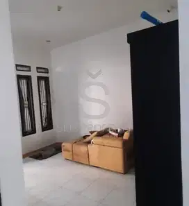 DISEWAKAN RUMAH TINGGAL DI CLUSTER PINUS KOMPLEK ADIPURA