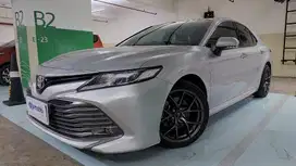 Toyota Camry  2.5 V Bensin-AT 2019 Silver