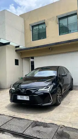 Toyota Altis V 2021 hitam 35rb