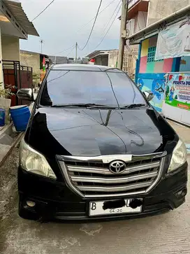 Jual Mobil Innova E AT 2015 Matic warna Hitam