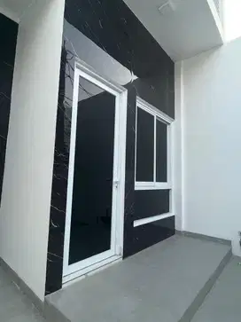 DIJUAL RUMAH BRAND NEW KELAPA GADING DEKAT MALL MKG (DJ)