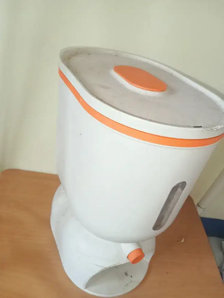 Tempat beras 7KG