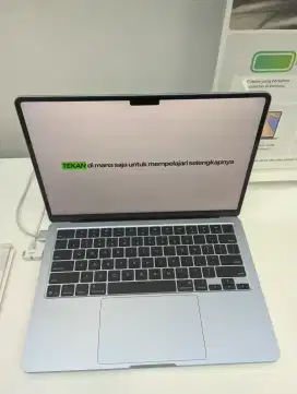 Cicilan MackBook Air (13 inci)¹