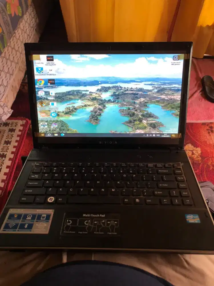 Laptop byon core i5