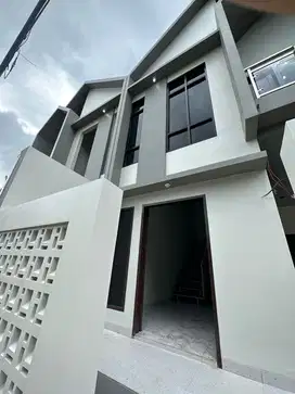 Rumah siap huni 2 lantai dkt ke poros pettarani kampus UNM