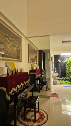 JUAL RUMAH DI CLUSTER OLEASTER GADING SERPONG