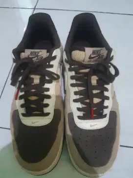 Dijual sepatu nike ukuran 42 dijamin asli