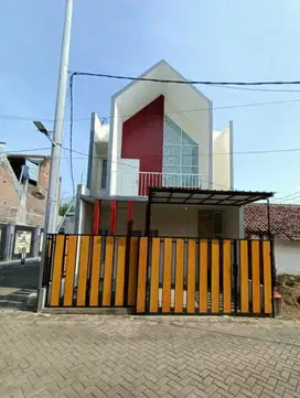 RUMAH SIAP HUNI PAKIS MURAH 2 LANTAI
