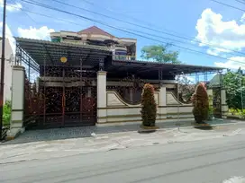 Rumah mewah old money Sukoharjo kota dijual cepat BU