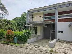 Dijual rumah di Perum Royal Tajur