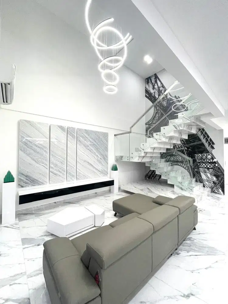 Dijual Rumah Cluster Emerald Mansion Mewah di Lippo Cikarang