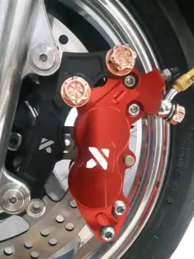 Kaliper KTC 4 piston ( kiri )