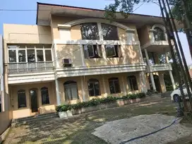 Rumah Mainroad Jl. Otten Bandung
