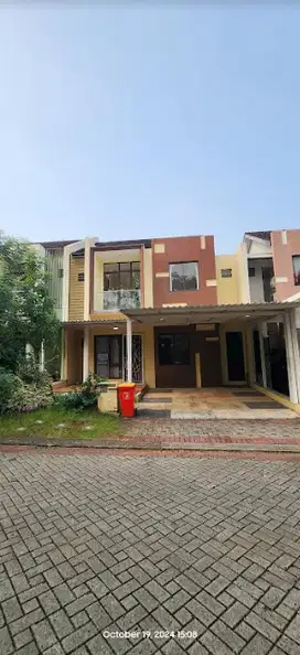 Jual rumah bagus hadap boulevard di Foresta Primavera BSD City