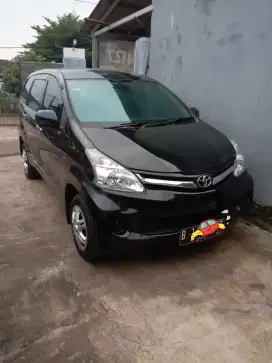 Avanza matic type E tahun 2012 warna hitam