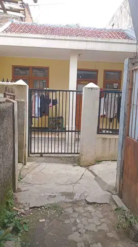 Dijual kost  Aktif Dekat Kampus UPI & UNPAS Geger Kalong BAndung