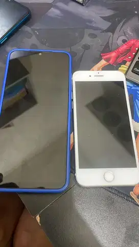 Iphone 8 64gb dan infinix hot 12i 4/64