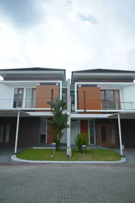 15 Menit Kampus UNY, Jalan Lebar, Suasana Nyaman: Rumah di Jogja