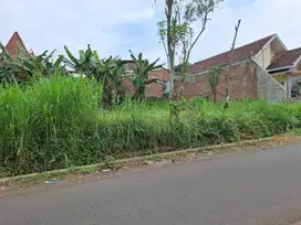 Tanah mangku jalan aspal 100 dari PDAM Pakis