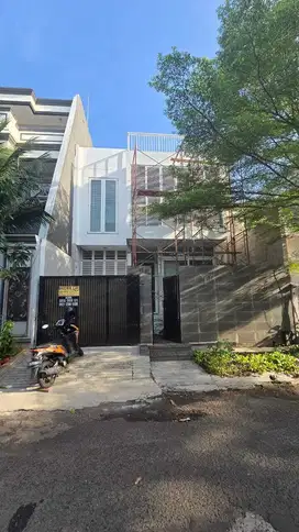 Rumah siap huni Taman Kebon Jeruk Intercon