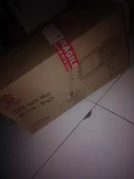 Pel Lantai Peras Otomatis Gm Bear 2108