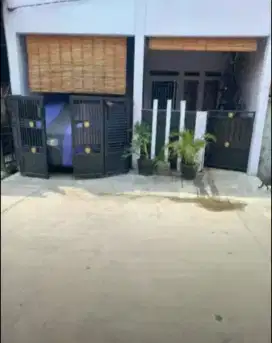 Di jual rumah+isi nya