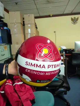 Helm PlutoKop logo perusahaan