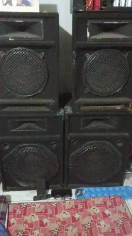Speaker Pasif UK besar 15 inc