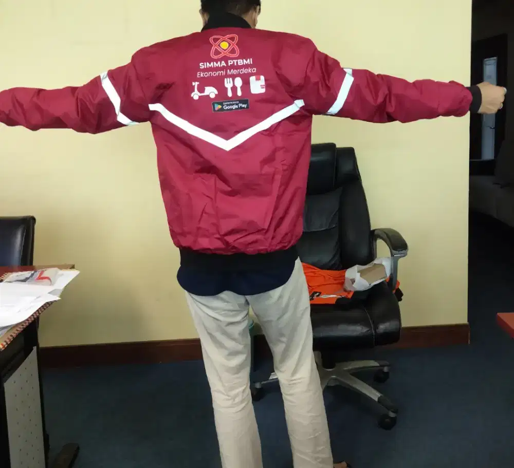 Jaket Bomber REFLEKTIF warna Maroon (NEGO)