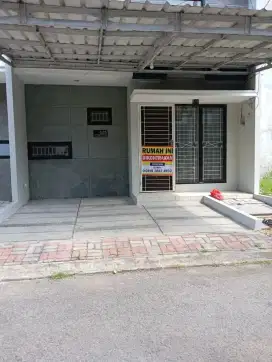 DISEWAKAN RUMAH 2 LANTAI GALUH MAS, 1 MENIT DARI PRIMAYA DAN KCP