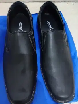 Sepatu Pantofel