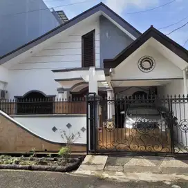 DIJUAL RUMAH DI TAMAN ARIES MERUYA!