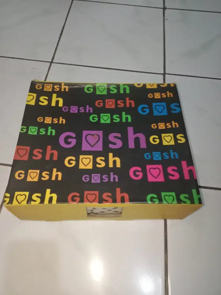 Sepatu booth classic