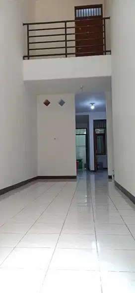 Ton - Dijual Rumah Jelambar 1,5 Lantai Unfurnish