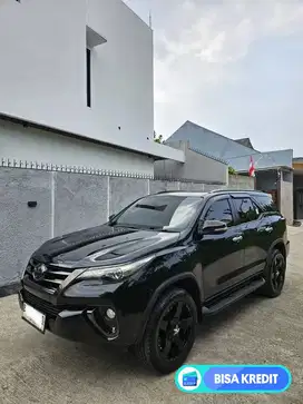 TOYOTA FORTUNER 2.4 VRZ