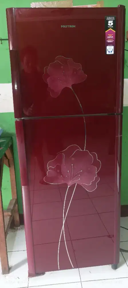 Kulkas polytron pintu 2