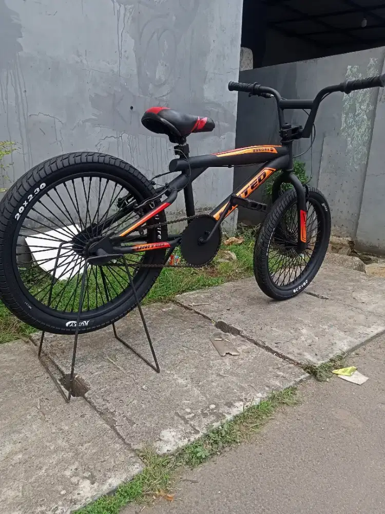 Sepeda BMX UK 20 UNITED