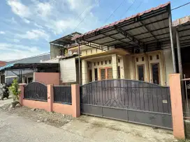 Rumah minimalis dekat simpang pasar 1 setiabudi, incl furnitur dan ac