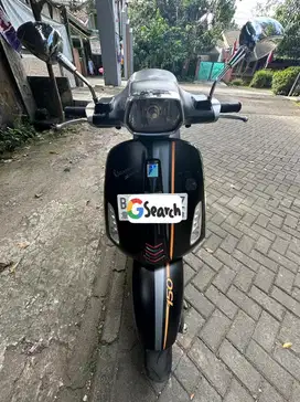 VESPA SPRINT 150 3vie TAHUN 2015 WARNA HITAM DOFF
