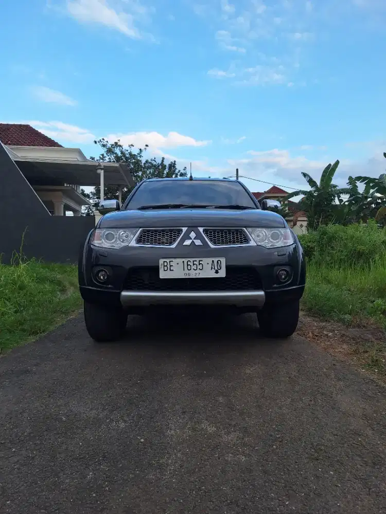 Pajero sport Dakar at 2012 mulus