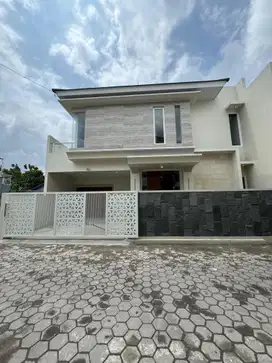 Rumah Mewah 2 Lantai Dalam Perumahan Di Jambon Sleman