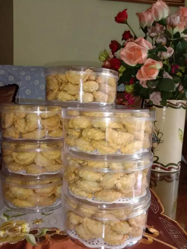 Terima Orderan Kue Pastel mini isi abon sapi