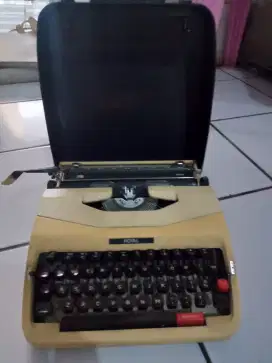 Mesin TIk Royal
