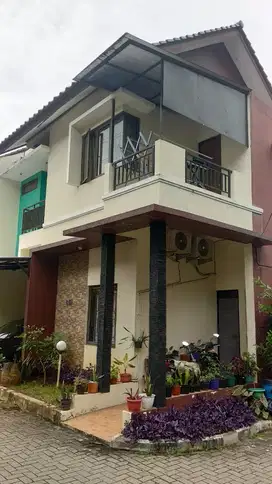 Rumah di DCROWN Ciputat ,FREE AC WATER HEATER
