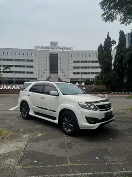 Toyota Fortuner 2012 Bensin