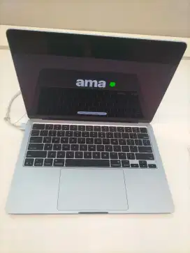 Macbook air M4 (13 inchi)