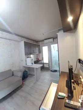 Sewa Apartemen Gading nias Fully furnished HOOK lantai 2