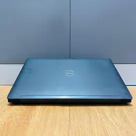 DELL LATITUDE 7390 // COREi5 // GEN8// RAM8GB